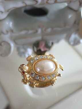 3/$10 Vintage Gold Turtle Brooch with Pearl Cabochon and Clear Crystals